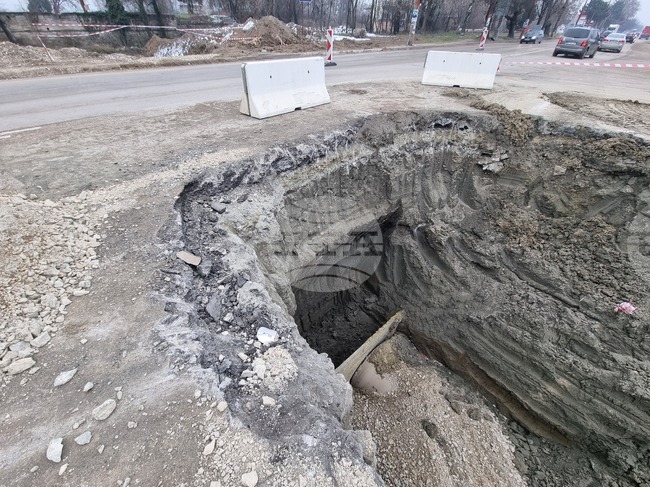 Не се спазват мерки за обезопасяване на строителния обект за реконструкция на канализационен колектор във Видин, каза заместник-кметът Мартин Дончев