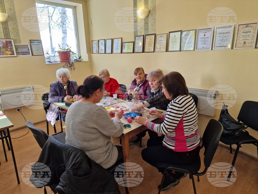 Село Островче - мартеници