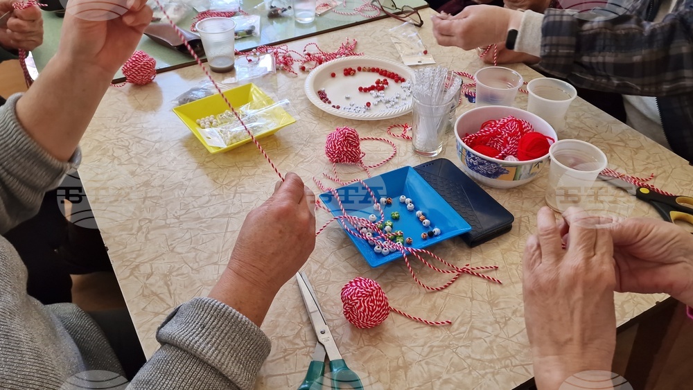 Село Островче - мартеници