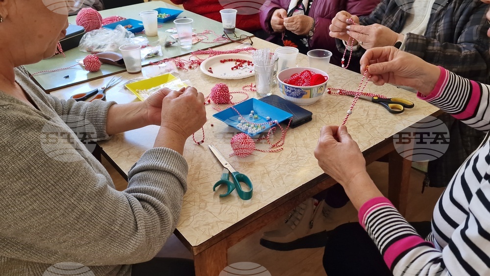 Село Островче - мартеници