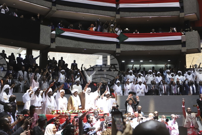 Ще спре ли паралелното правителство напредъка на редовната армия в Судан