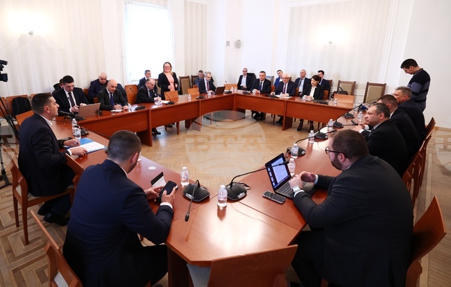 Комисията по отбрана подкрепи на първо четене законопроекта за държавния бюджет за 2025 г.