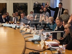 Парламент - Комисията по бюджет и финанси - Комисия по труда и социалната политика - Комисия по здравеопазването - съвместно заседание