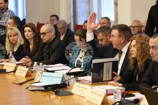 Parliamentary Budget, Health Committees Adopt National Health Insurance Fund Budget Bill on First Reading