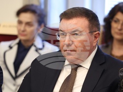 Парламент - Комисията по бюджет и финанси - Комисия по труда и социалната политика - Комисия по здравеопазването - съвместно заседание