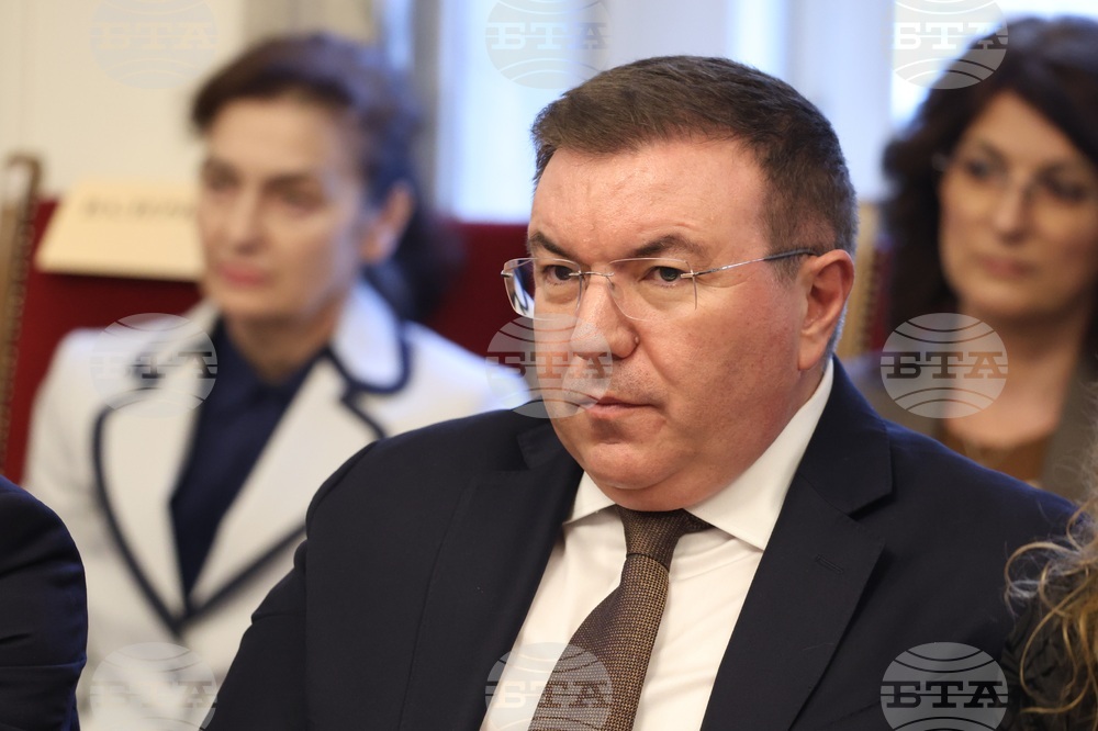 Парламент - Комисията по бюджет и финанси - Комисия по труда и социалната политика - Комисия по здравеопазването - съвместно заседание