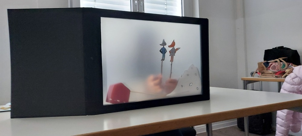 Ученици от Българското неделно училище „Аз Буки Веди” в Кьолн представиха в театър на сенките приказки, истории и басни