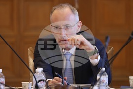 Парламент - Комисия по образованието и науката