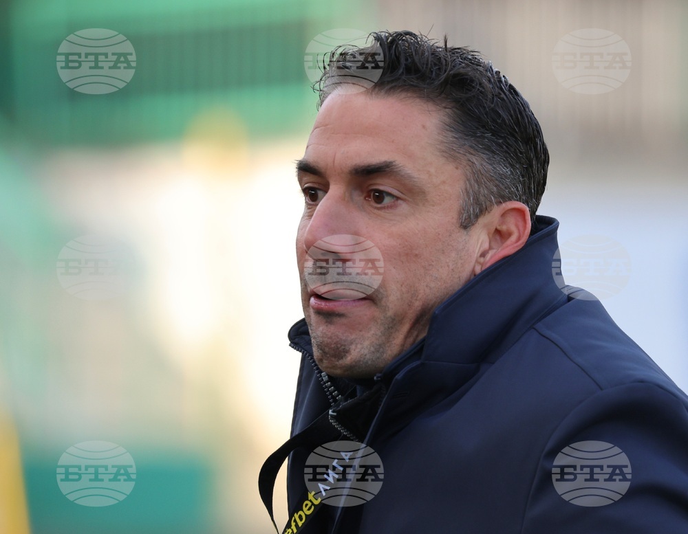 Хулио Веласкес определи групата на Левски за гостуването срещу Арда