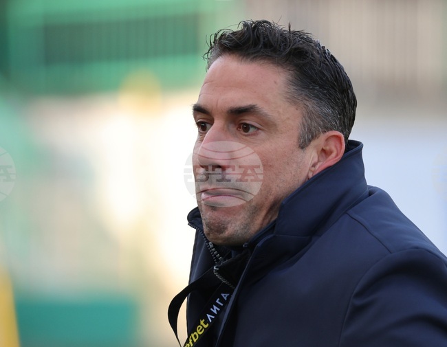 Хулио Веласкес определи групата на Левски за гостуването срещу Арда