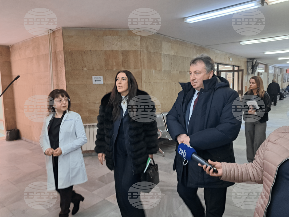 Кметът на Шумен проф. Христов се срещна с новото ръководство, лекарите и екипа на ДКЦ 1
