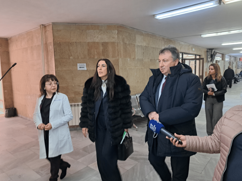 Кметът на Шумен проф. Христов се срещна с новото ръководство, лекарите и екипа на ДКЦ 1