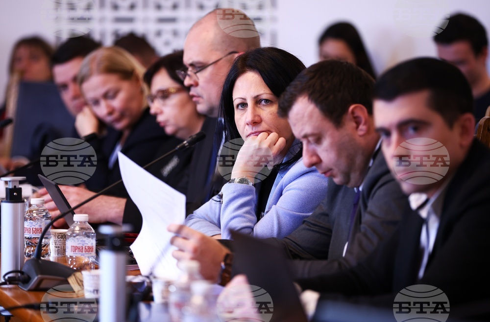 Правна комисия прие на първо четене трите предложени законопроекта за насърчаване на доброволчеството