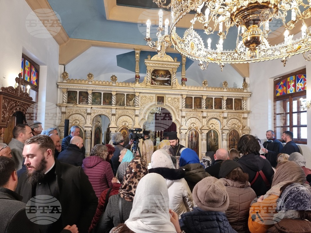 Бакаджишки манастир - храм - обновление - света литургия
