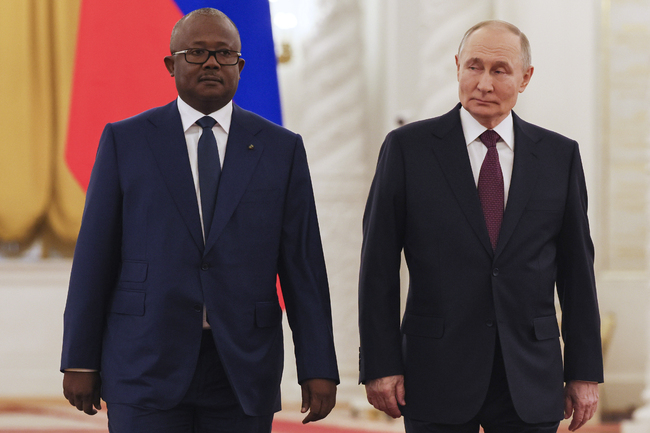 Путин прие президента на Гвинея Бисау