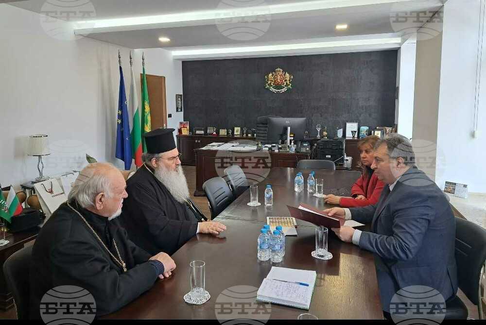 Варненският и Великопреславски митрополит Йоан и кметът на Шумен обсъдиха изграждане на нов храм в града