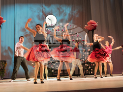 „Когато розите танцуват“ в Сатирата, снимка – Сатиричен театър