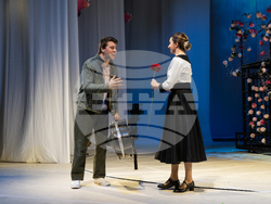 „Когато розите танцуват“ в Сатирата, снимка – Сатиричен театър