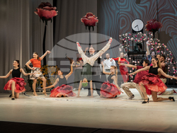 „Когато розите танцуват“ в Сатирата, снимка – Сатиричен театър