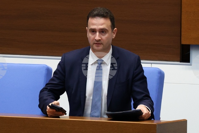 Министър Жечо Станков увери опозицията, че в бюджета са предвидени 45 млн. лв. за изграждането на детската болница „Света Анастасия“ в Бургас