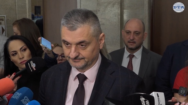 Кирил Добрев: Важно е посланието, че институциите в България работят и никой не може да открадне изборите