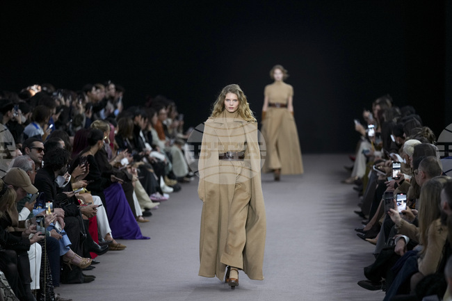 Модна къща "Макс Мара" предлага кашмирен комфорт за един объркан ден или свят