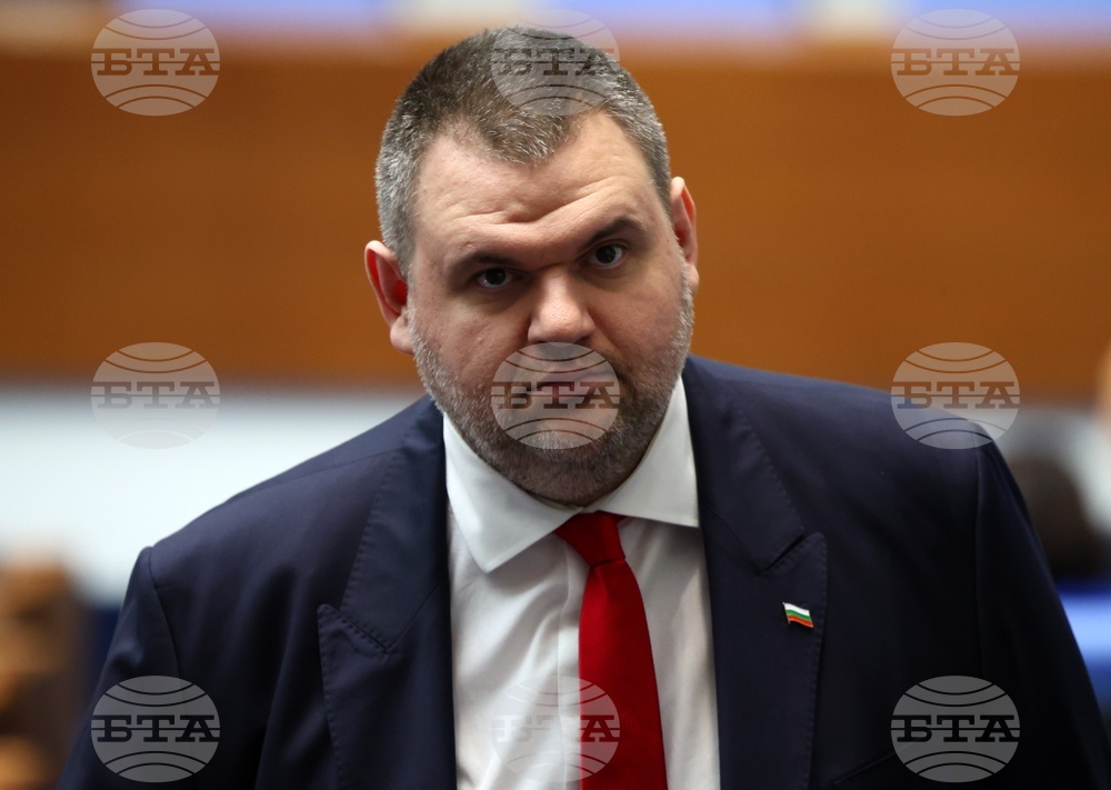 Настояваме за незабавната оставка на всички членове на ЦИК, каза Делян Пеевски