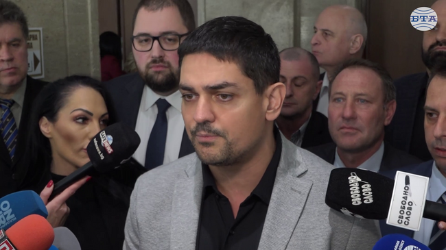 Надявам се „Величие“ да влязат по-бързо в парламента, за да натрупаме по-голямо мнозинство, каза Радостин Василев