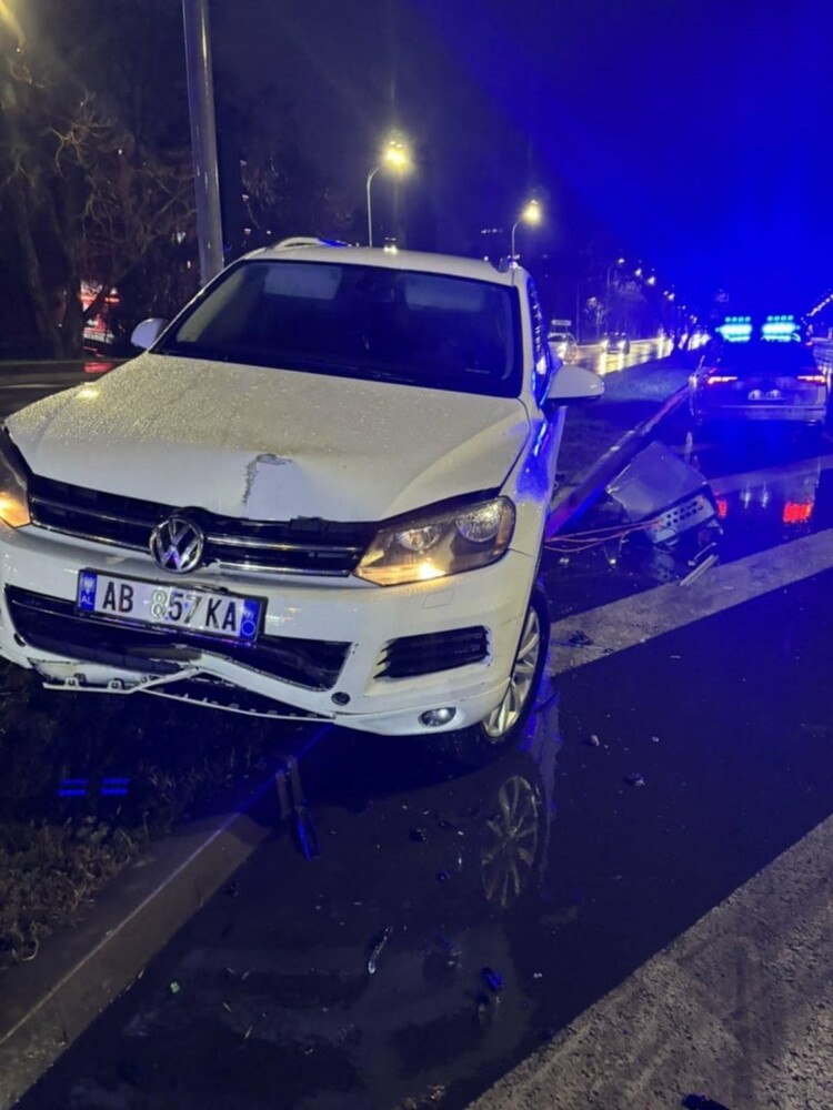 Светофарите на бургаското кръстовище между бул. "Стефан Стамболов“ и бул. "Тракия" не работят заради катастрофа