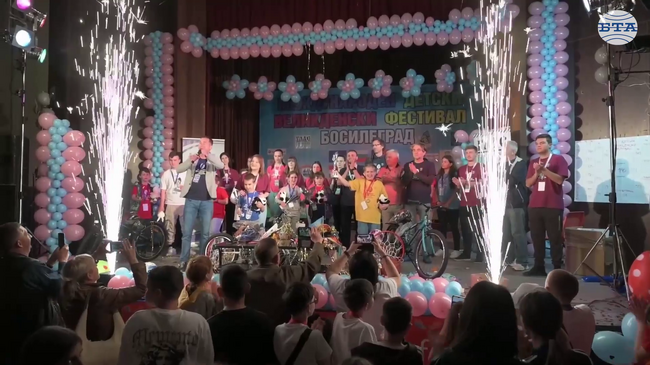 Филмът „Твърди черупки” представя Международния детски великденски фестивал в Босилеград през погледа на Владислав Чанев