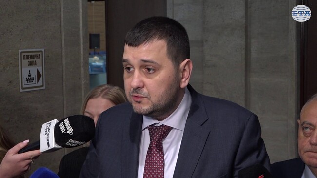 Санитарният кордон срещу "Възраждане" сработи, каза Йордан Иванов от ПП-ДБ