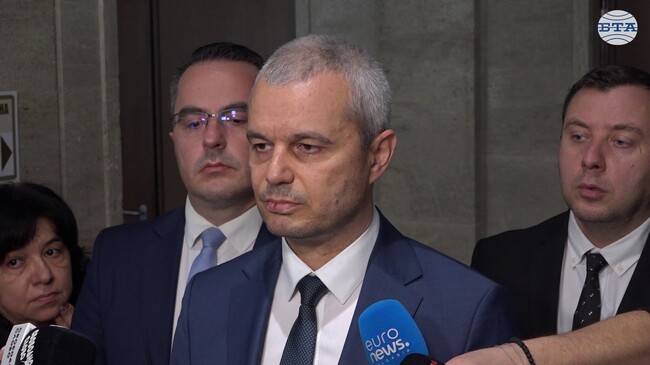 Станахме свидетели на провала на ПП-ДБ да бъде осъдена една политическа сила, каза Костадин Костадинов след декларацията срещу агресията