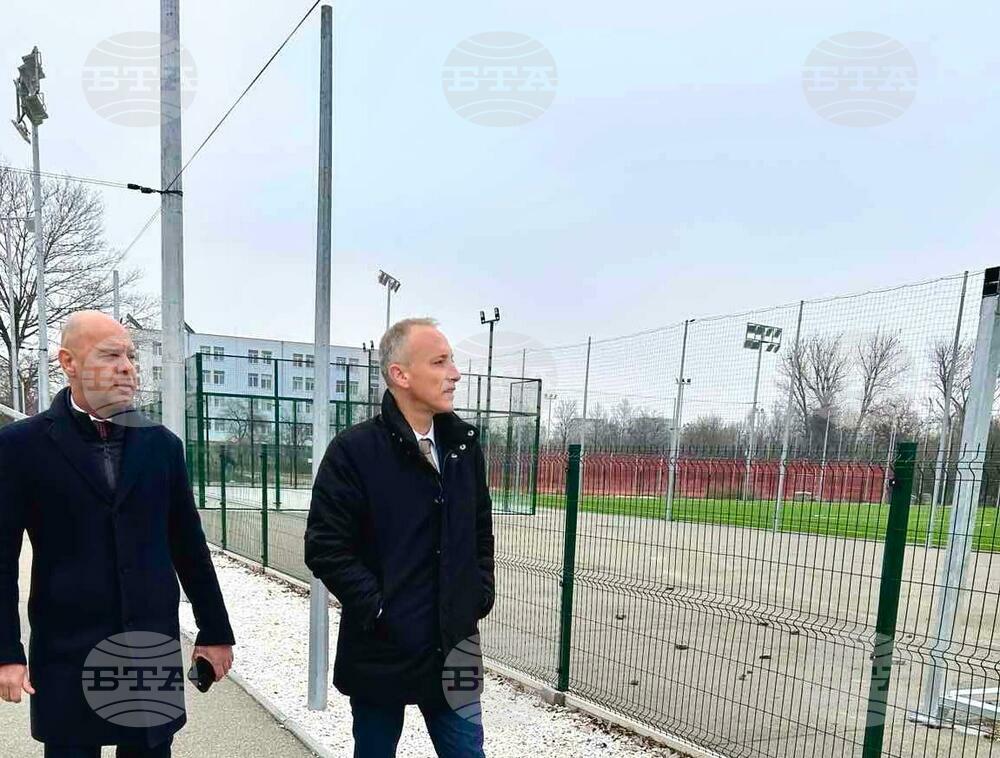 Общините са най-важният партньор за изграждане на съвременна образователна среда, каза министър Красимир Вълчев