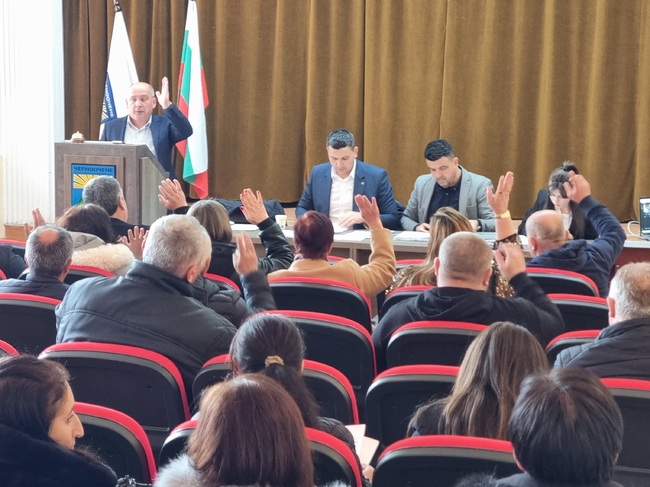 Общинските съветници в Черноочене приеха размерът на еднократната помощ за новородено да бъде 500 лева