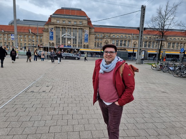 Опасният завой надясно, наблюдаван не само в Германия, но и по целия свят, може да подейства отрезвяващо, смята социологът д-р Любомир Пожарлиев