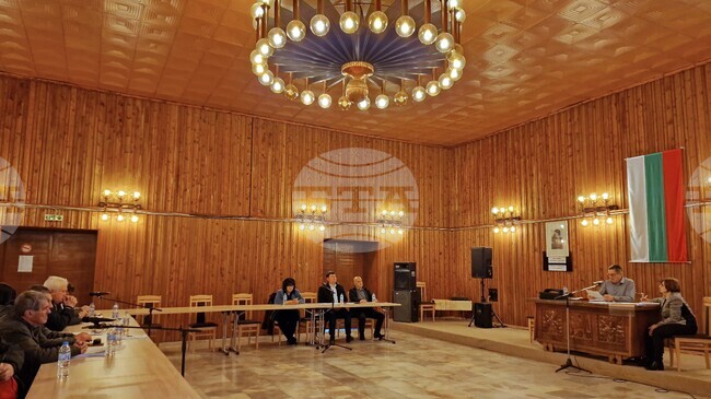 Общинските съветници в Сухиндол гласуваха прехвърляне на шест имота от държавата към общината за разширяване на гробищния парк