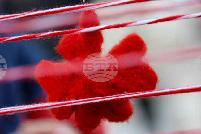 Областният център за българска култура в Болград, Украйна, организира закичване с мартеници и работилница за Баба Марта