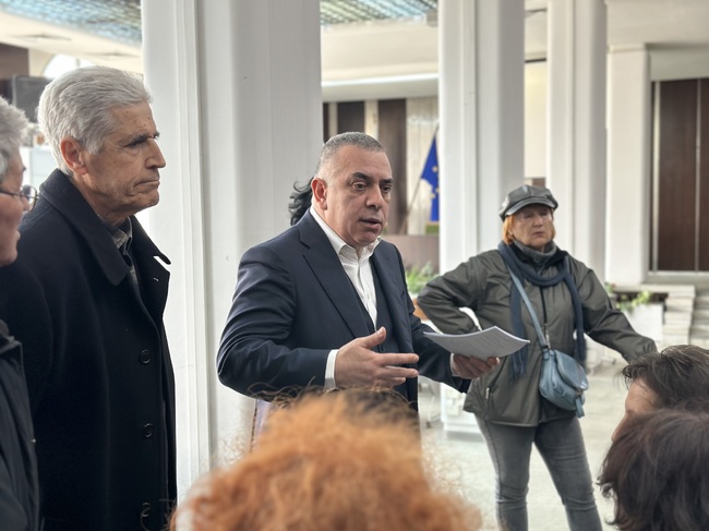 Кметът на Сливен обсъди с граждани темата за целостта на Природен парк "Сините камъни"