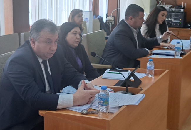 Общинският съвет в Шумен възложи на кмета проф. Христов да проведе срещи с трима министри за язовир Тича