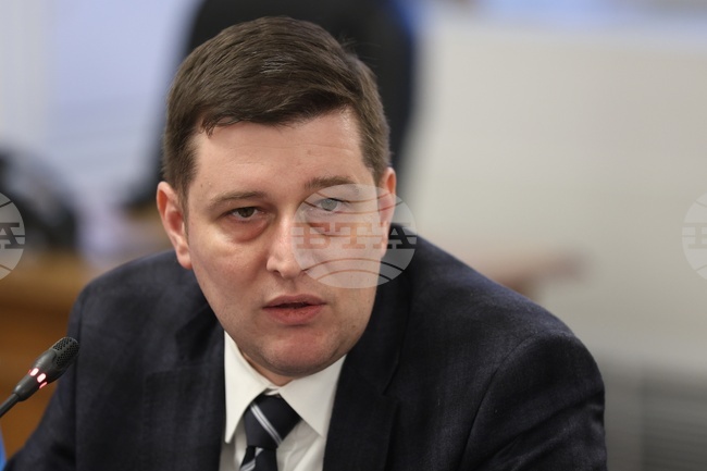 Бих апелирал да се гледа на бюджета на обществените медии като на инвестиция в качествената журналистика и демокрацията, каза генералният директор на БНР