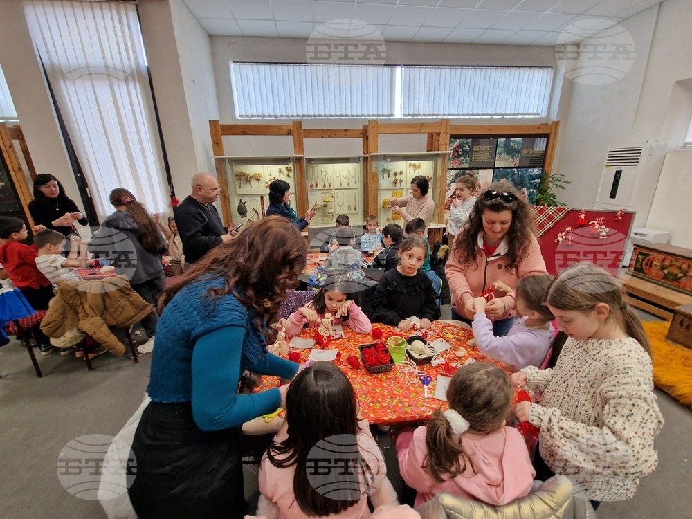 Общо 650 деца преминаха през ателието за мартенички в смолянския музей