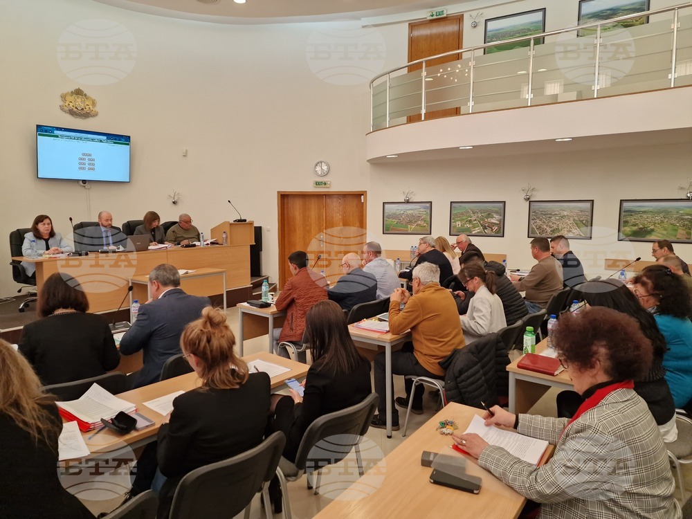 Общинските съветници в Павликени одобриха проектни предложения на кметства за кандидатстване в конкурс на национална кампания "Чиста околна среда-2025 г."