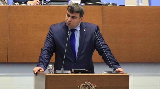 Андрей Вълчев: Нека започнем да решаваме проблемите на българите и да спрем да ги занимаваме със себе си