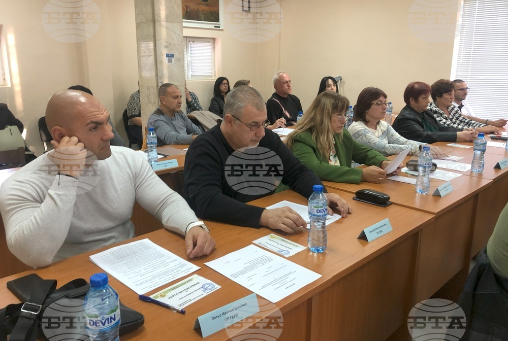 Съветниците в Бяла Слатина одобриха Общината да кандидатства с проект за ремонт на над 12 улици