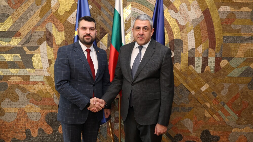 Foreign Minister Meets with UN Tourism Secretary-General