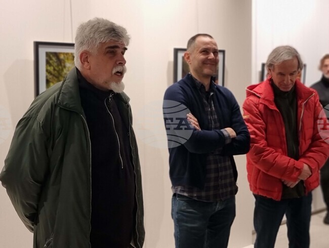 Ямбол - „Сезони“ - изложба