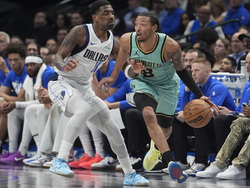 Hornets Mavericks Basketball