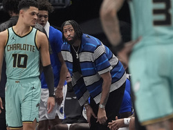 Hornets Mavericks Basketball