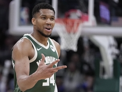 Nuggets Bucks Basketball