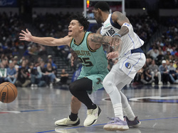 Hornets Mavericks Basketball